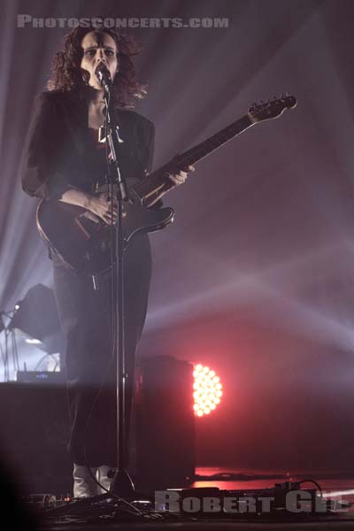 ANNA CALVI - 2019-01-30 - PARIS - Salle Pleyel - 